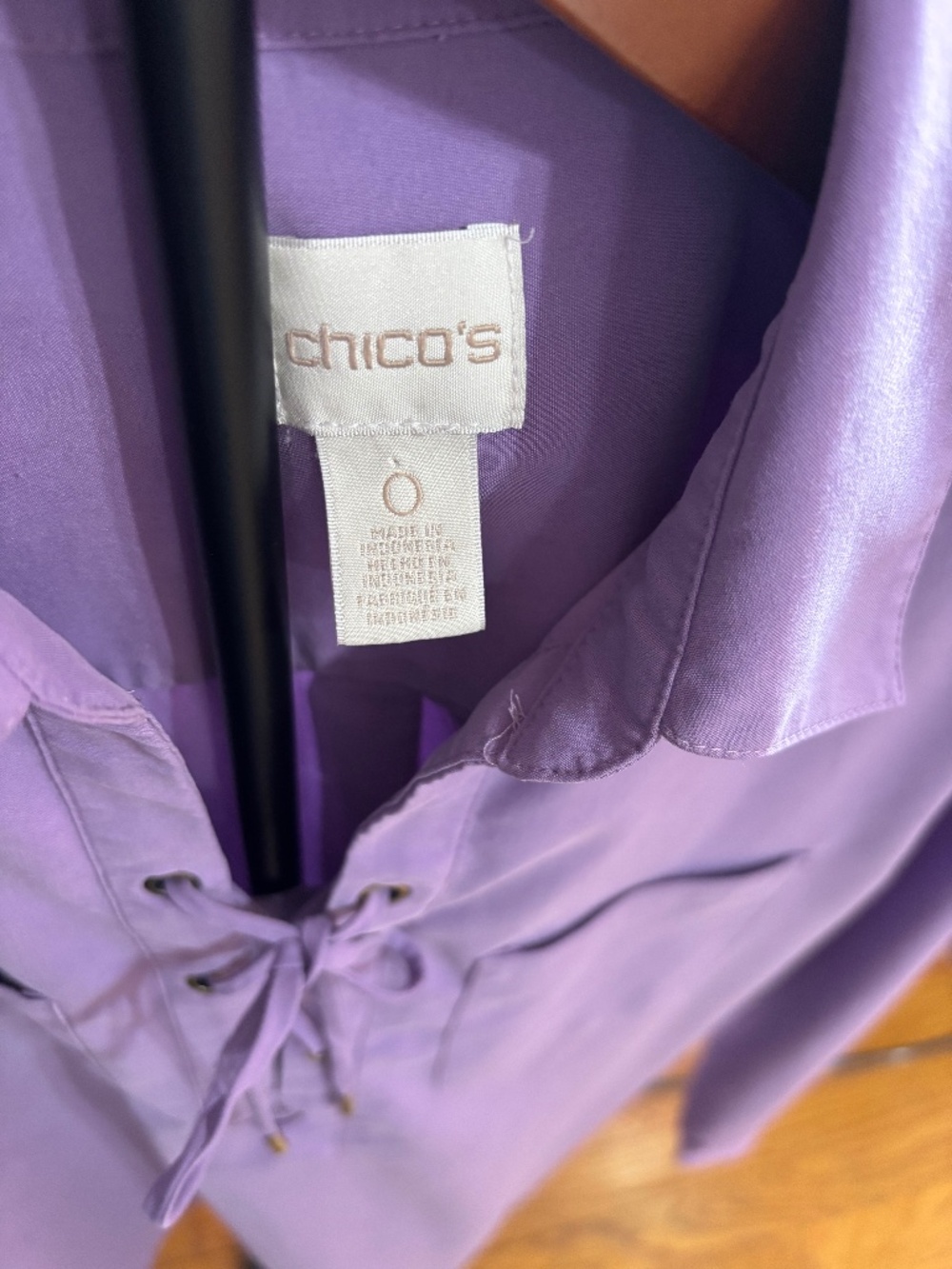 CHICO'S Lavender Lace Up Blouse Soft Stretch Material Long Sleeve Top Size 0 - Picture 4 of 8